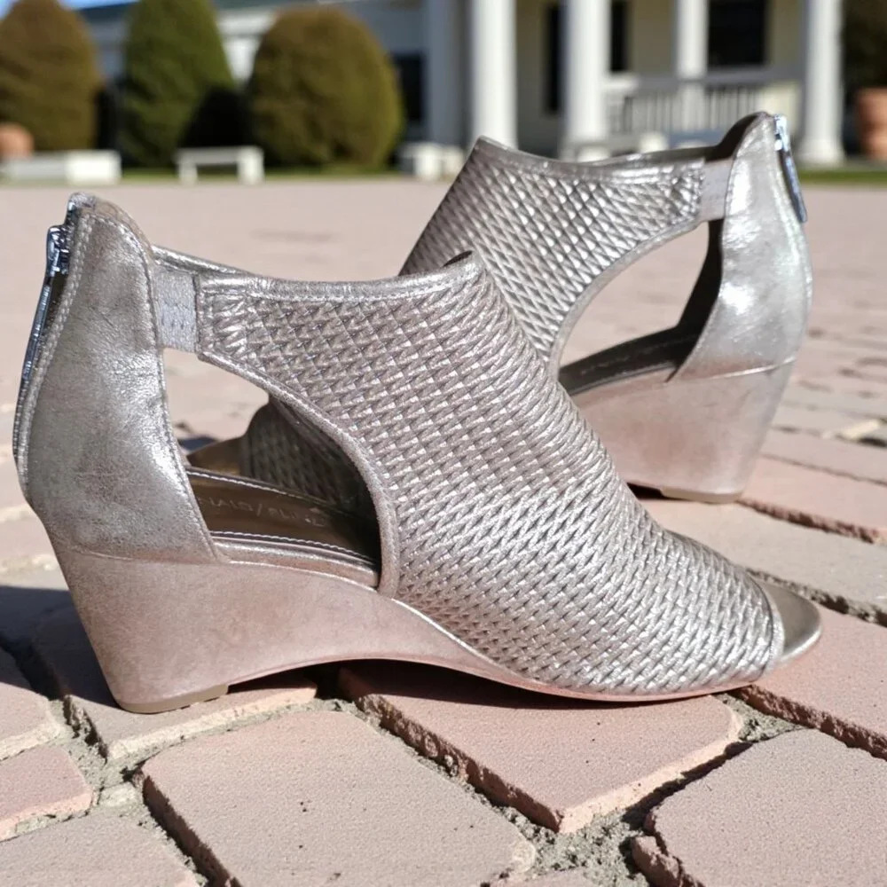 Donald J. Pliner these wedges